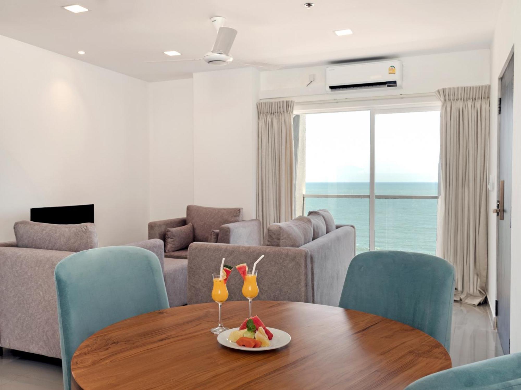Corundum Breeze Hotel 4*