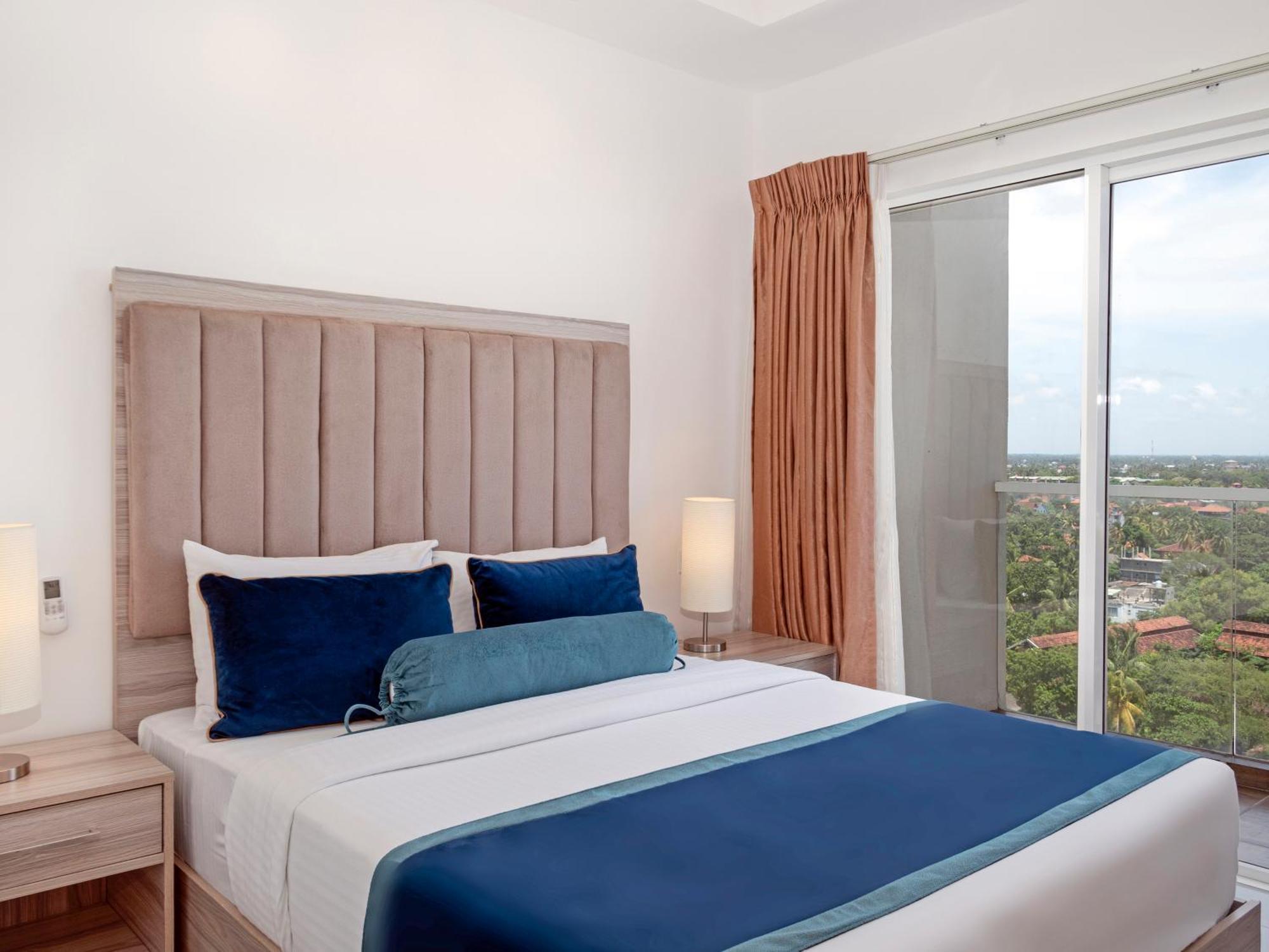 Corundum Breeze