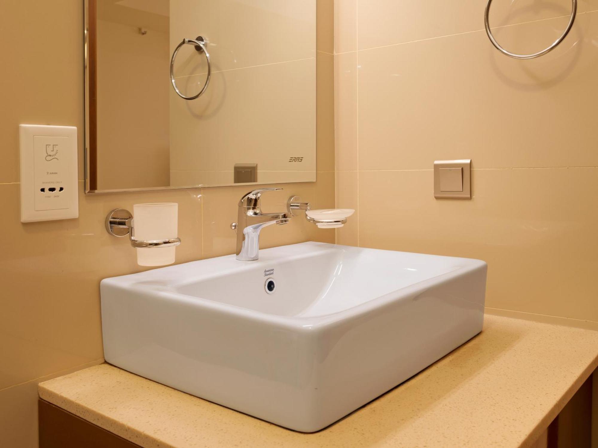 Hotel Corundum Breeze